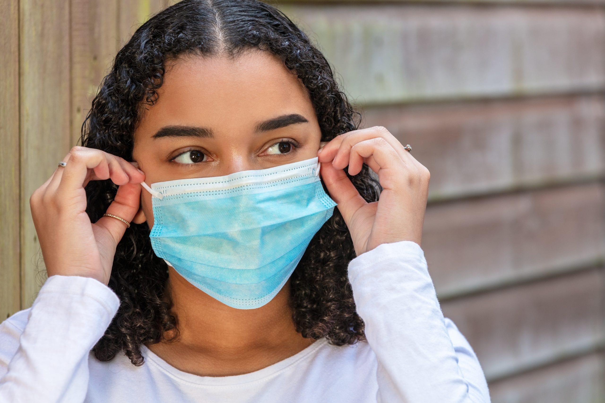 How to wear a face mask to prevent the spread of COVID-19